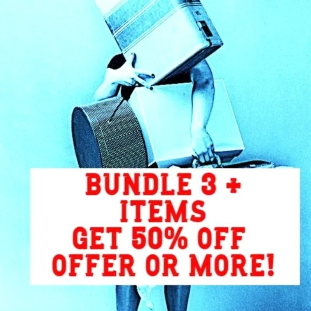 🌟 size medium womens tee shirt short sleeved graphic lips gray - Picture 2 of 4